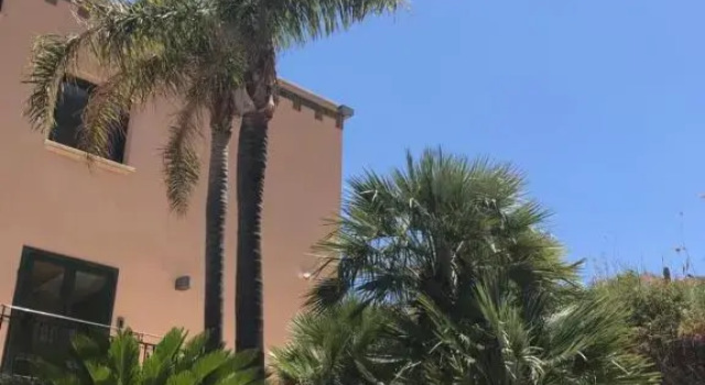 Трёхместный номер Standard с балконом Castellammare Smart Rooms