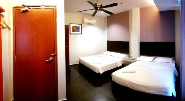 Семейный номер Standard Golden Court Hotel - Sri Pelangi