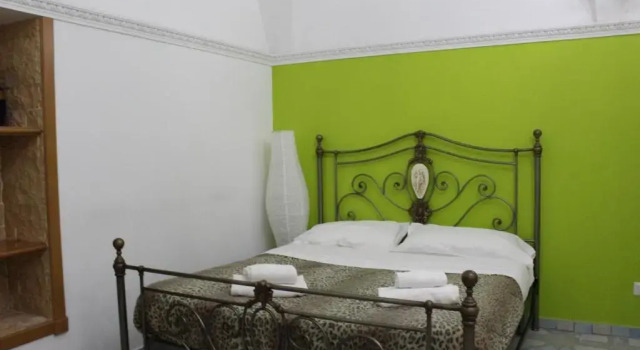 NaCity Holiday Home, Забронировать Отель Отели Неаполя с парковкой, рядом с Кафедральный собор Неаполя, Парковка