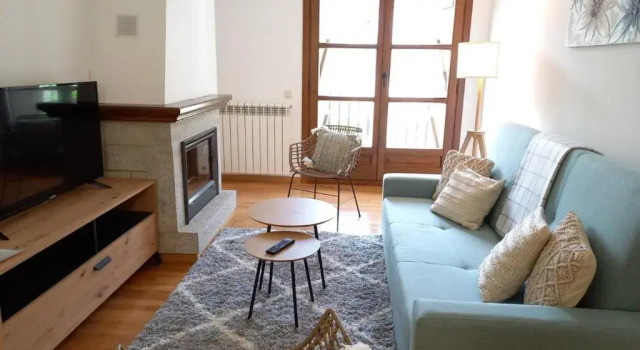 BPirineos-Parque Los Tilos 2, Book Hotel Hotels in Aragon with Parking, Parking