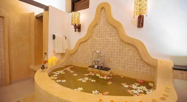 Полулюкс Отель Zanzibar Beach Resort