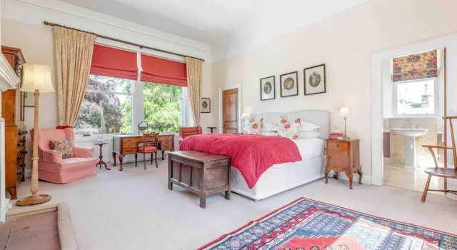 Charming 7-bed Estate House Near Gleneagles, Забронировать Отель Отели Центральной Шотландии с парковкой, Парковка