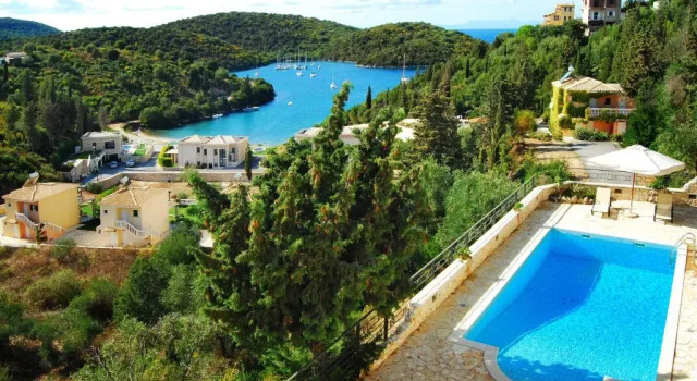 Апартаменты Niriides Luxury Apartments