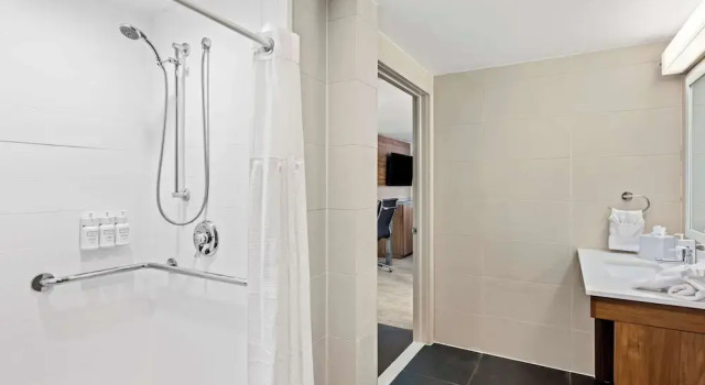 Двухместный люкс с видом на город The Penn Stroud, Stroudsburg - Poconos, an Ascend Collection Hotel
