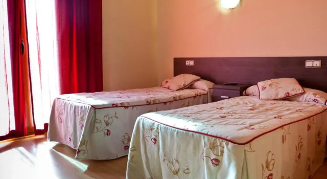 Hotel Casa Marzo, Book Hotel Hotels in Aragon with Parking, Parking