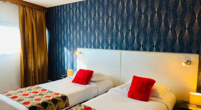 Двухместный номер Deluxe Grand Hôtel de Nîmes 4 étoiles