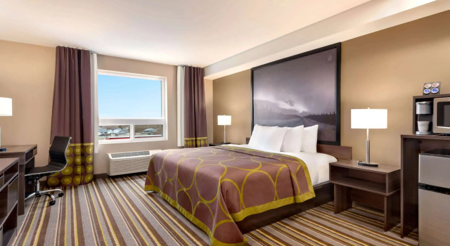 Super 8 by Wyndham Thompson, Book Hotel Hotels in Manitoba with Parking, Parking