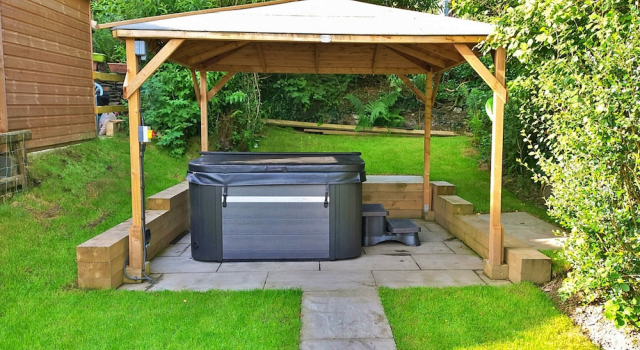 Коттедж Cottage in Snowdonia With Hot Tub & Views