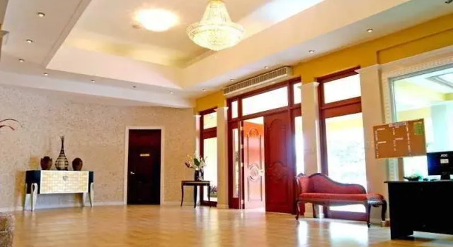 Lohas Hotel, Забронировать Отель Мабалакат 