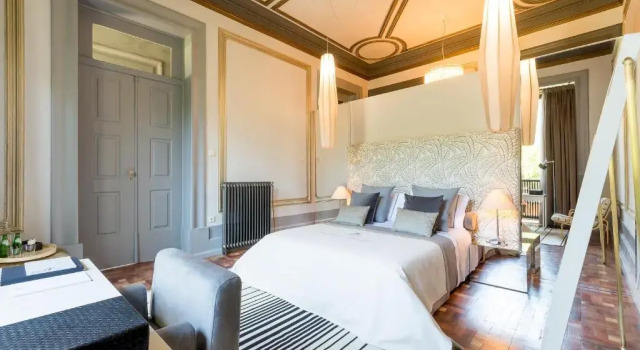 Полулюкс с видом на сад Charm Palace Porto