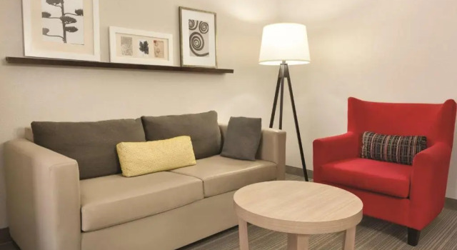 Люкс Country Inn & Suites by Radisson, Fresno North, CA