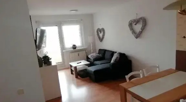 Апартаменты schöne Ferienwohnung über den Dächern von Plauen