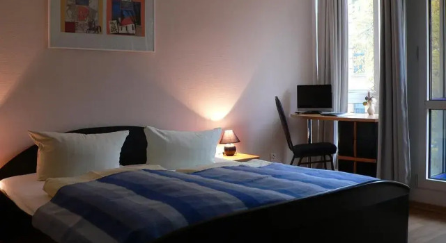 Blaues Palais, Rezervasyon Otel Paunsdorf Lower-Saxony