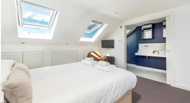 Blissful Battersea Home by Clapham Common, Забронировать Отель Бизнес-отели Англии, 4* 5*