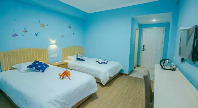 93 Hikers Hostel