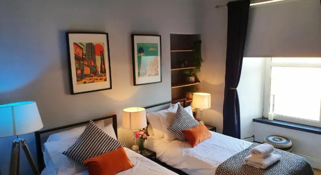 Апартаменты Cosy 3 bedroom flat in City Centre - can sleep up to 6
