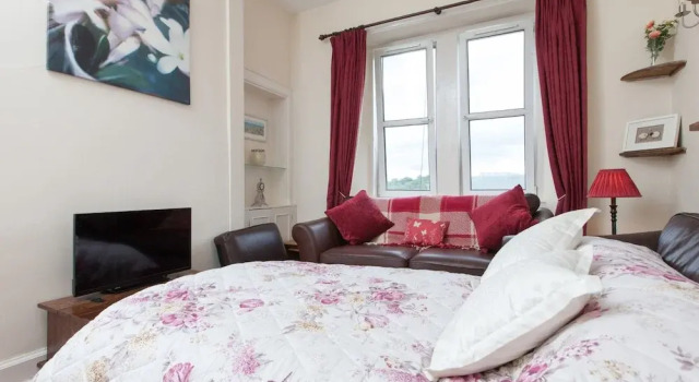 Homely Tenement for 4 Near Botanic Gardens, Забронировать Отель Отели Эдинбурга с парковкой, рядом с Памятник Вальтеру Скотту, Парковка