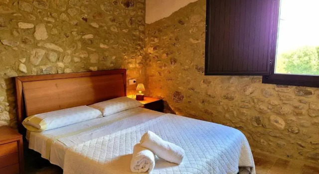 Casa rural en Girona 8 habitaciones piscina, Buchen Sie Pension Crespia Girona