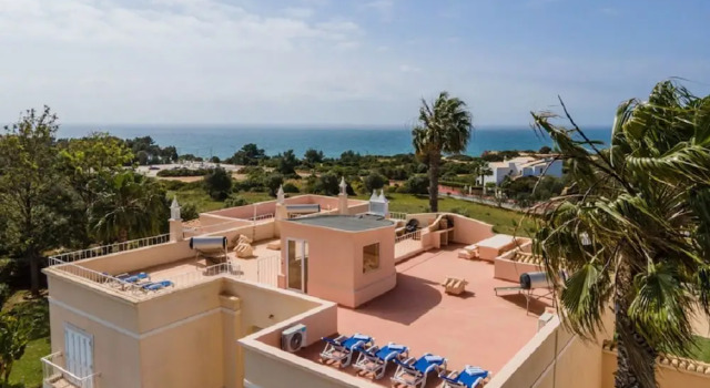 Апартаменты 11 Marinha Two Bedroom Apt at Praia do Marinha