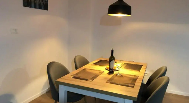 Апартаменты c 1 комнатой Chronos Apartment - Modern and Stylish