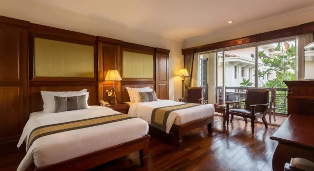 Семейный номер Superior Empress Angkor Resort & Spa