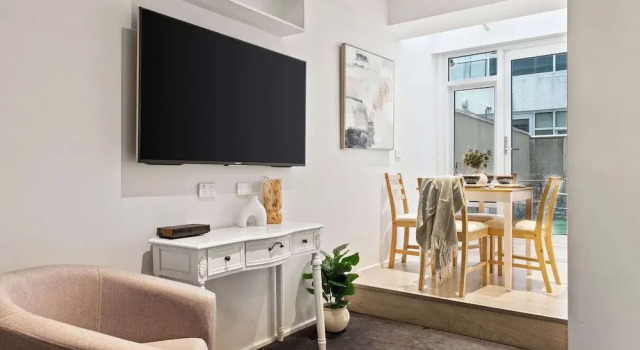 A Cozy CBD Studio Near Melbourne Central, Забронировать Апартаменты/квартира Мельбурн Melbourne Region, рядом с Manchester Unity Building