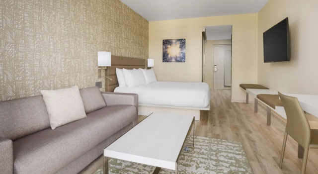 Номер Standard AC Hotel by Marriott Naples 5th Avenue