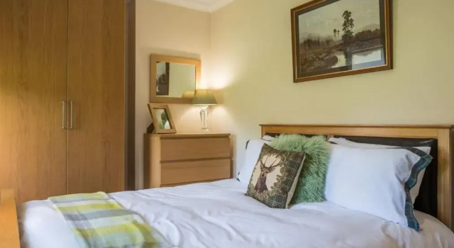 Honeysuckle-Peaceful Scottish Cottage with Hot Tub, Забронировать Дом для отпуска Виллы Ланаркшир, Вилла