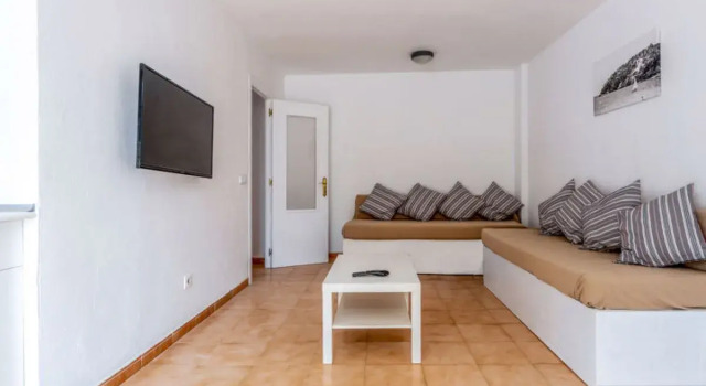 Neighbours Beach 13755, Book Hotel Magaluf Majorca