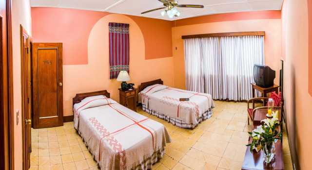 Hotel Pan American, Varaa Hotelli Zona 10 