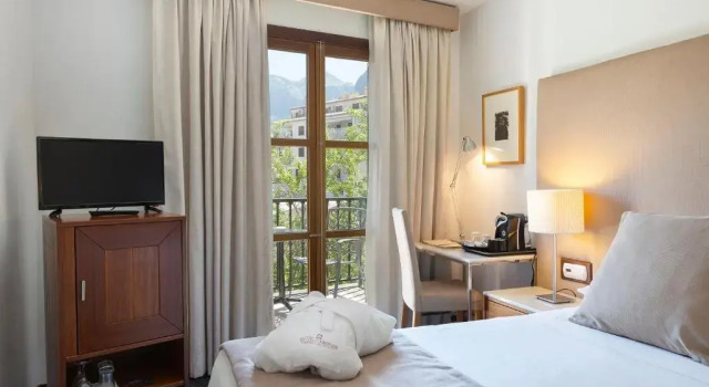 Двухместный номер Standard с балконом Gran Hotel Soller