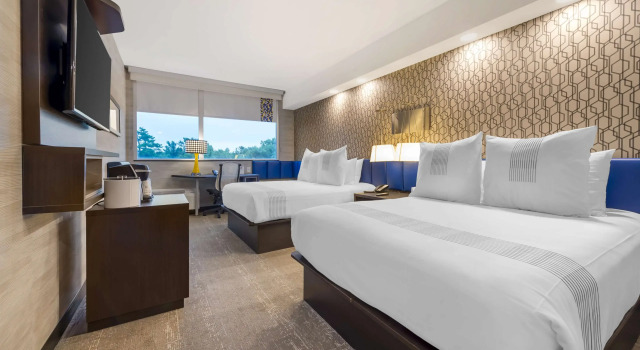 Четырёхместный номер Standard GLō Best Western Kanata Ottawa West