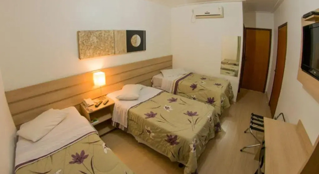 Трёхместный номер Standard Hotel Castro Mendes