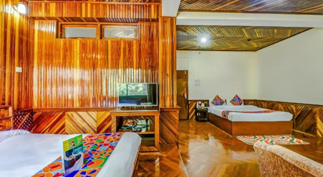 Люкс Standard FabHotel Oak Ridge Retreat I