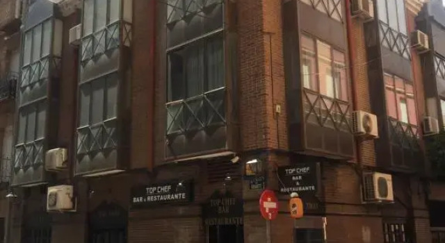 Apartamentos Carlos, Varaa Huoneisto Hotellit Madridin maakunta pysäköinnillä, Pysäköinti