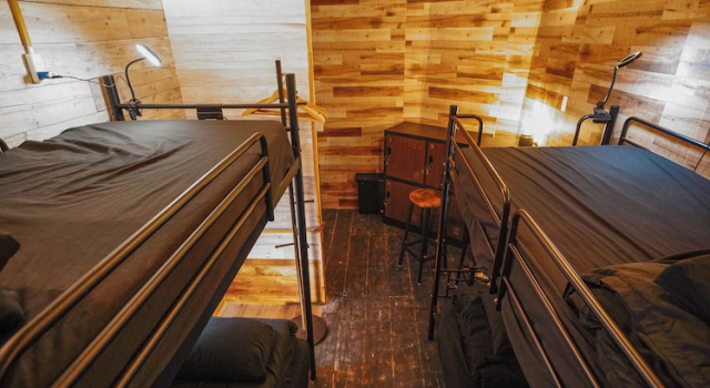Кровать в общем номере (женский номер) Wonderlust Inn