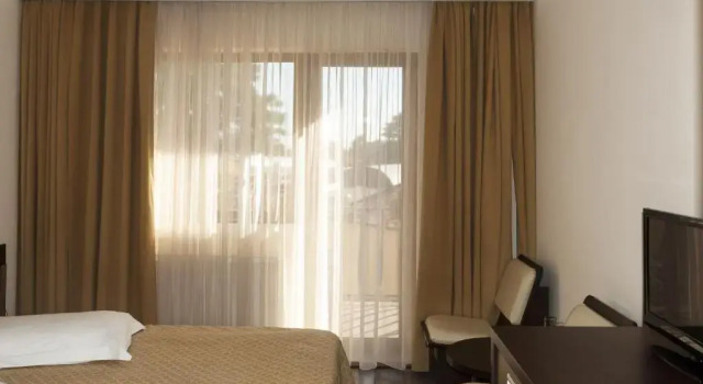 Standardní Dvoulůžkový s manželskou postelí pokoj Hotel Grand