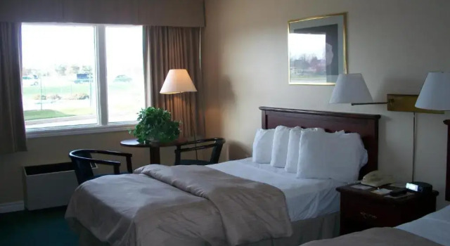 Четырёхместный номер Standard SureStay by Best Western Brockville