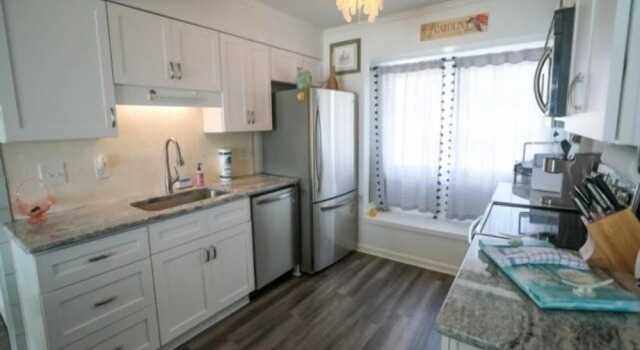 Beach Sunrise - Relaxing and Romantic! Enjoy ocean views from the bedroom with balcony access. 1 Condo by RedAwning, Book Hotel Carolina Beach Wilmington