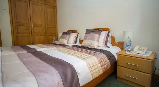 Люкс Crown Suites Hotel