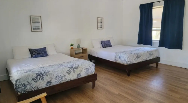 Четырёхместный номер Standard Cindy’s Motel & RV Park