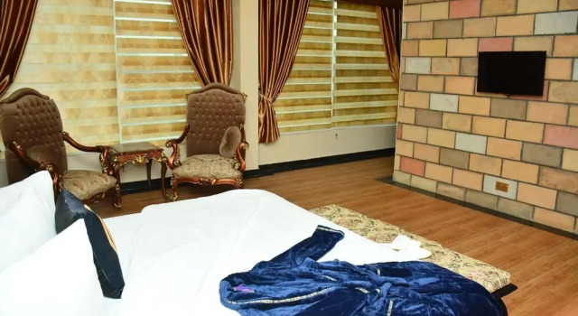 LJ Grand Resort