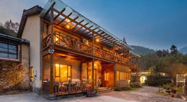 Кровать в общем номере Moganshan Shui Mo Shan Ju Hostel