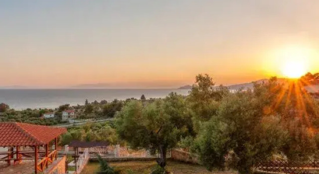 Blue Fox, Book Hotel Nea Skioni 