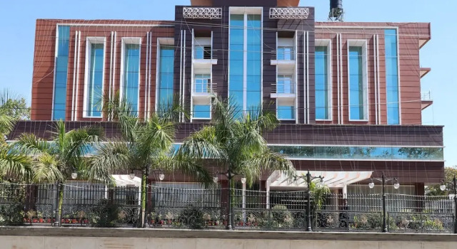 OYO 12823 Hotel Pearl Avenue, Rezervovat Hotel Déhrádún Uttarakhand