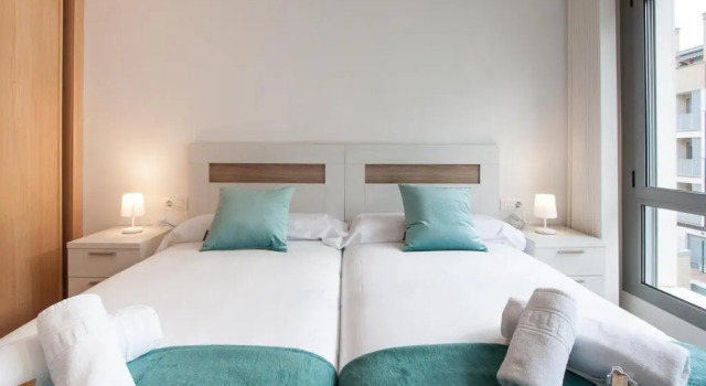 La Piedra L´Osu. Apartamento con piscina. Playa 3 km, Varaa Huoneisto Llanes 