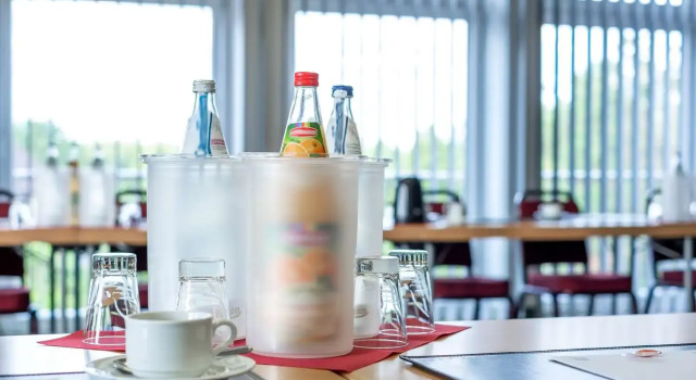 Quality Hotel Bielefeld, Забронировать Отель Зеннештадт Билефельд