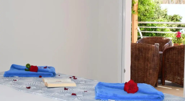 Полулюкс с видом на бассейн Myrtis Spa Hotel