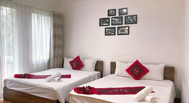 Четырёхместный номер Standard с балконом Phoenix Palace Hotel Hanoi