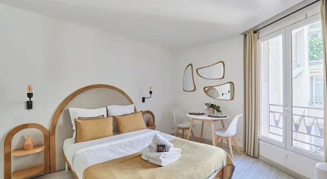Modern Studio Montaigne Champs Elysees, Забронировать Апарт-отель Апарт-отели Парижа, рядом с Свято-Троицкий собор и Русский православный духовно-культурный центр, Апарт-отель